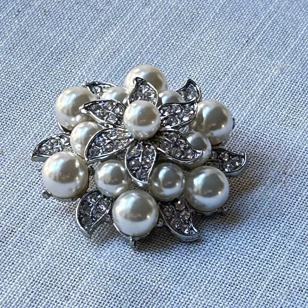 Vintage 1930s–40s Faux Pearl & Rhinestone Floral Fur Clip Heavy Art Deco Era